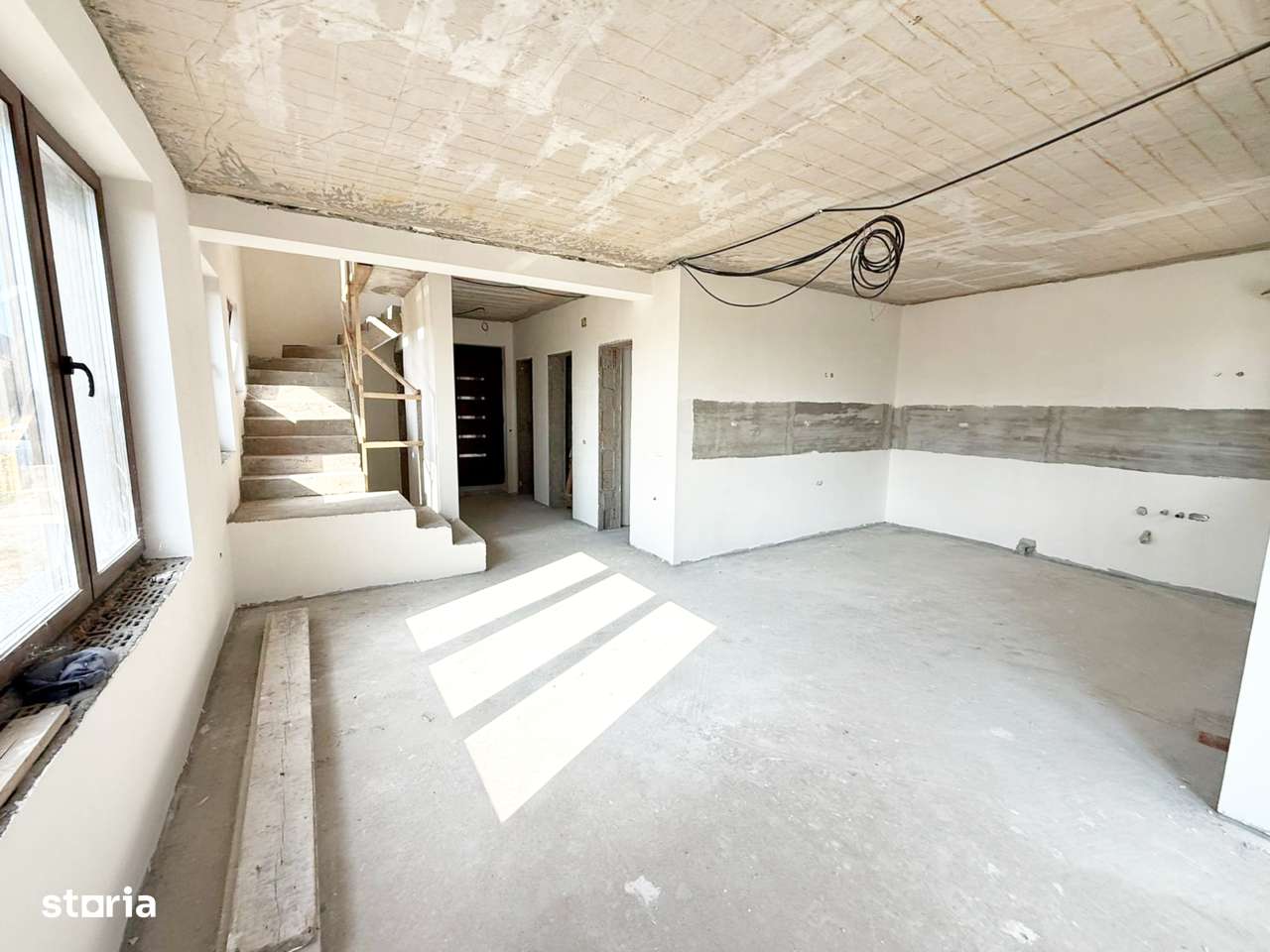 Casa noua cu etaj, teren 250 mp - Curtici - Imagine principală: 5/8