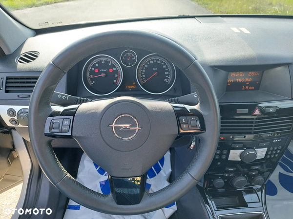 Opel Astra 1.6 Caravan Edition - 19