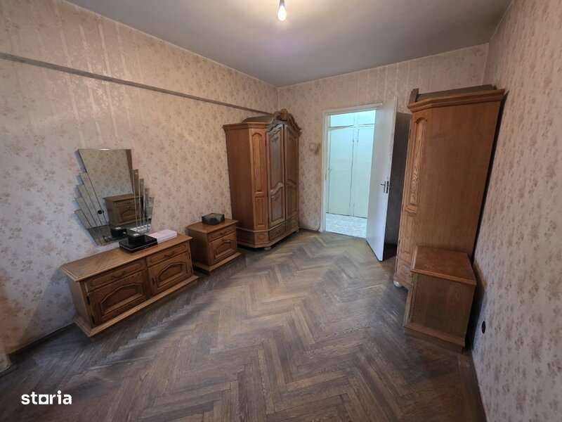 Piata Muncii, 5 minute metrou, chiar pe Basarabia, stradal, - Imagine principală: 5/19