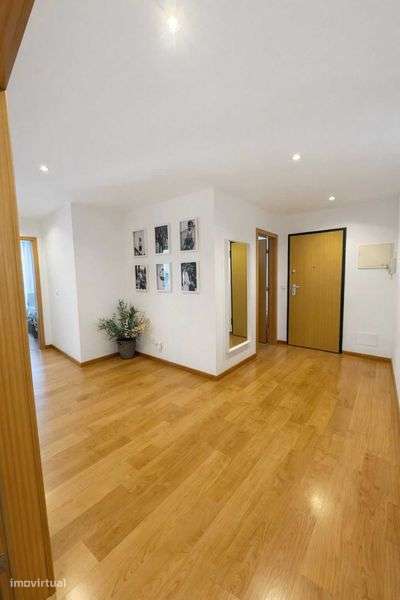 T3 de Prestígio | 179,50 m2 Totais | Sala 40 m2 | 2 lugares de garagem - Grande imagem: 4/12