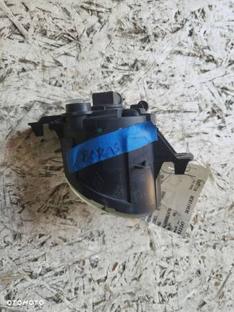 RENAULT CLIO III HALOGEN PRAWY - 4