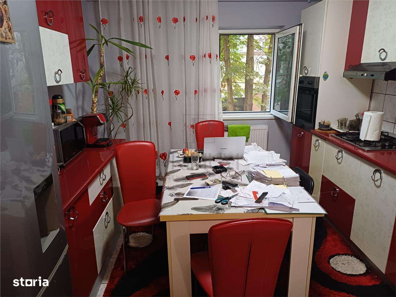 SOARELUI - 3 camere - 2 bai - 2 balcoane - centrala  proprie - ETAJ 1 - Imagine principală: 2/10