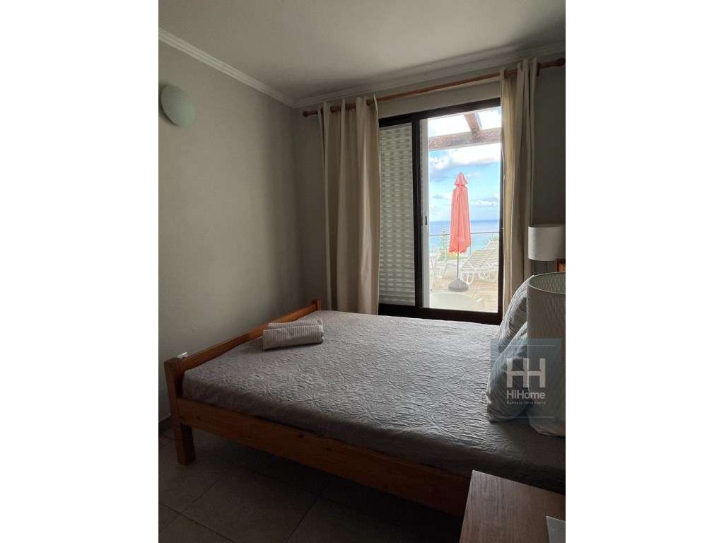 Moradia T5 + Apartamento T2 no centro do Porto Santo-23