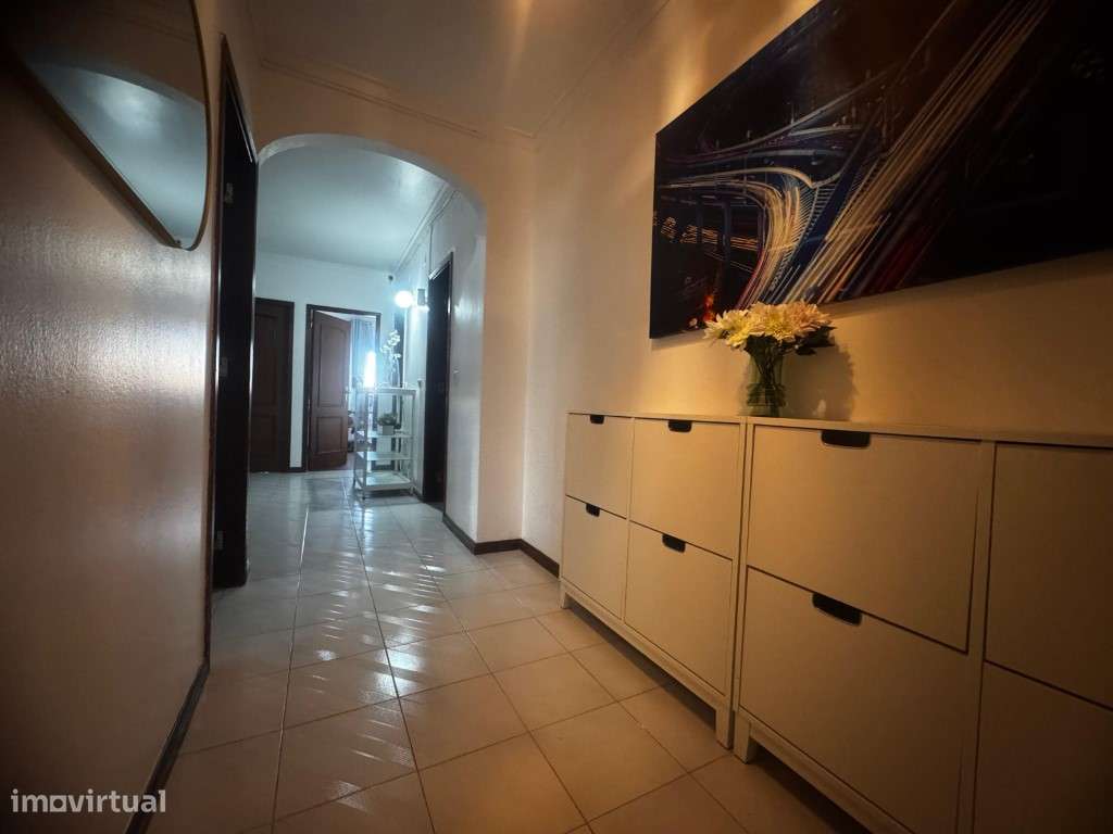 APARTAMENTO T3 - NA RUA CORREIA GARÇÃO - ODIVELAS-8