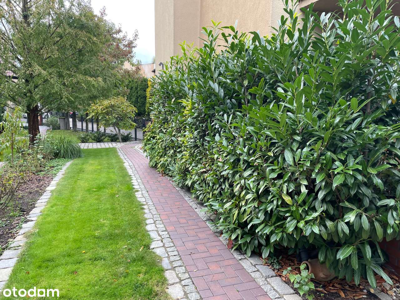 Dom 120 m² w zabudowie szeregowej z ogródkiem + 2 miejsca postojowe-12