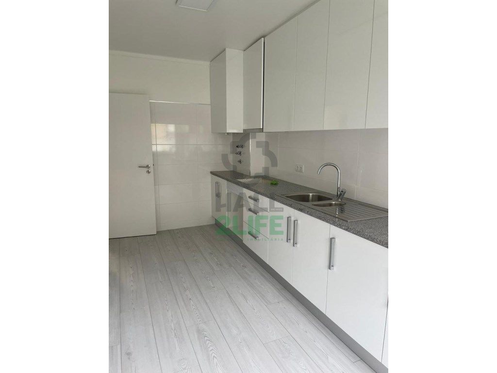 APARTAMENTO T3 CRUZ DA AREIA