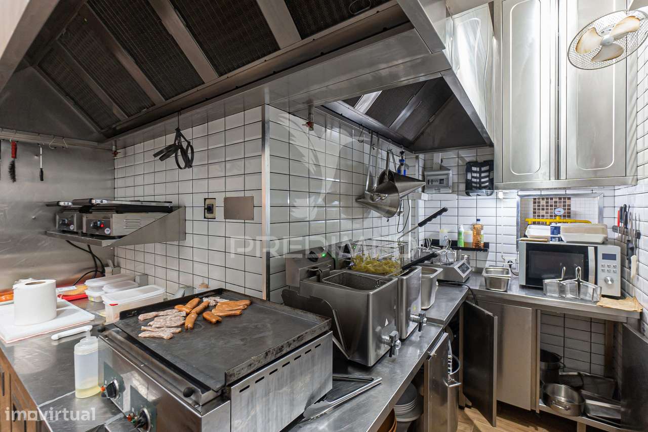 Trespasse Restaurante / Snack-Bar - Polo Universitário - Grande imagem: 2/28