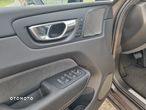 Volvo XC 60 B4 D AWD Plus Dark - 27