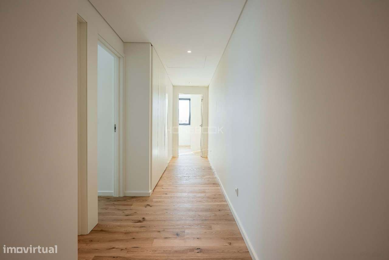 T2+1 Premium em Aveiro, com Varanda e 2 Lugares de Garagem-7