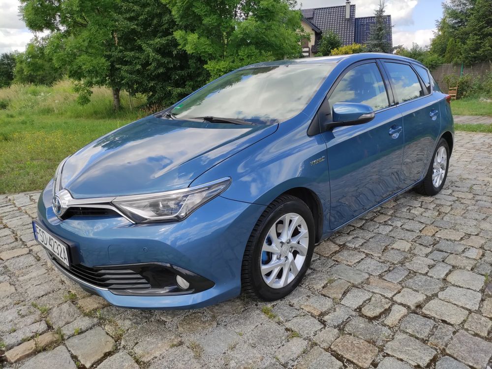 Toyota Auris II (2012-) 2016