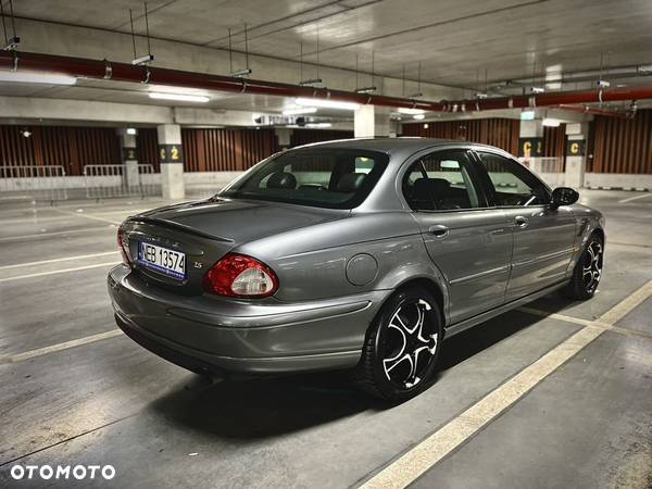 Jaguar X-Type - 7