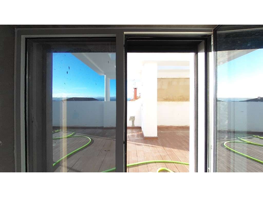 Apartamento T5 no Barreiro com Vista Rio-57