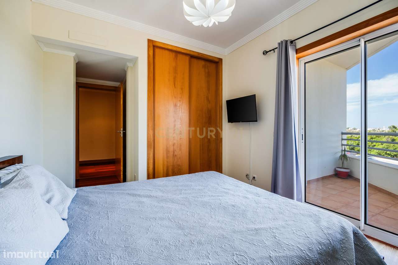 T2 com excelente potencial no Vale de Pedras – Albufeira-13