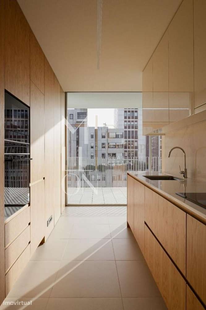 Luxuoso apartamento T2 - duas suites- para arrendamento na avenida da - Grande imagem: 2/14