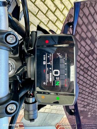 Yamaha MT - 9