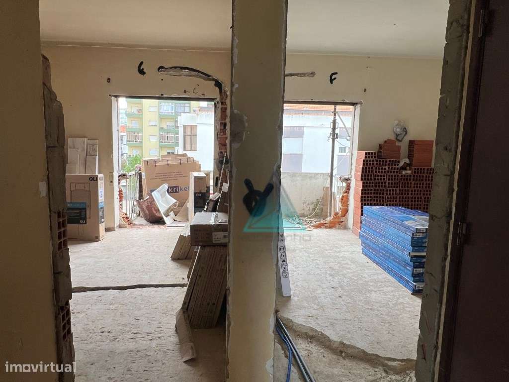Apartamento T2 em Remodelação Total | Paivas - Amora | Excelente Op...-9