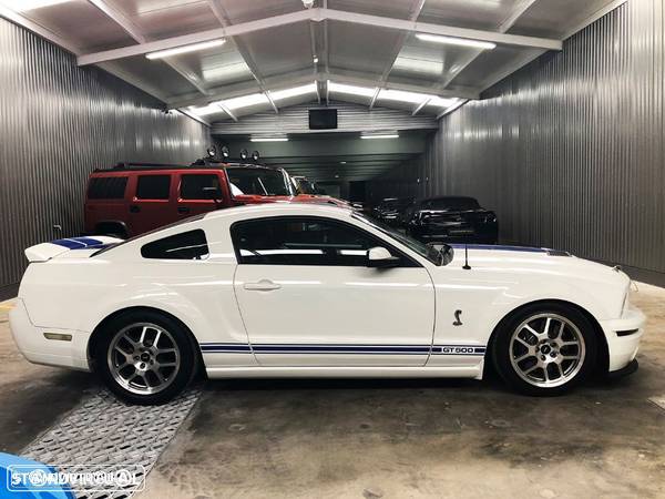 Ford Mustang Shelby GT500 V8 5.4
Supercharged - 8
