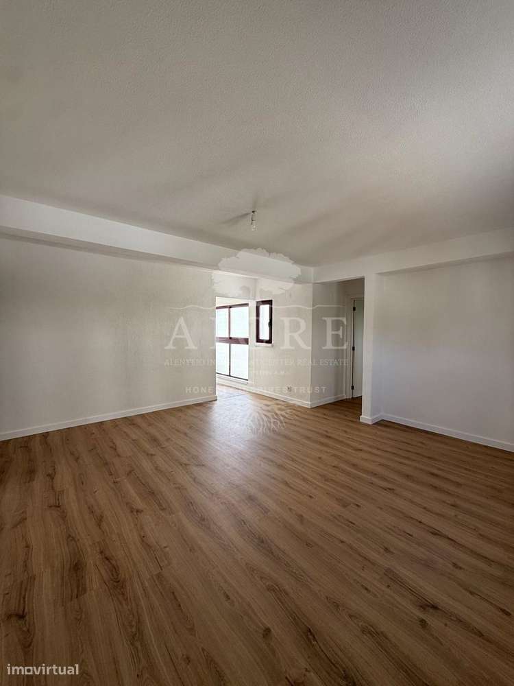 Apartamento T3 Totalmente Remodelado | Horta das Figueiras – Évora-10