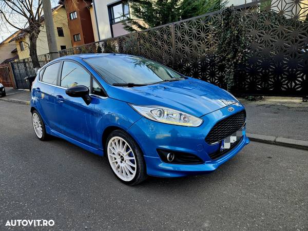 Ford Fiesta - 2