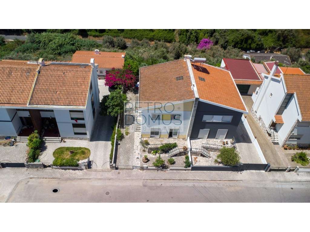 MORADIA T4 EXCLUSIVA COM VISTA DESLUMBRANTE SOBRE O RIO TEJO E A LE...-33