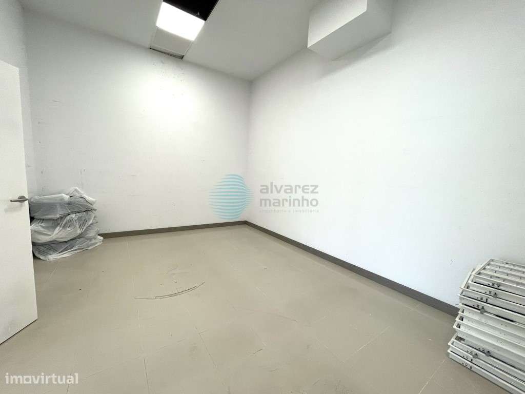 Escritório com 6 lugares de estacionamento em Torres Vedras - Grande imagem: 5/15