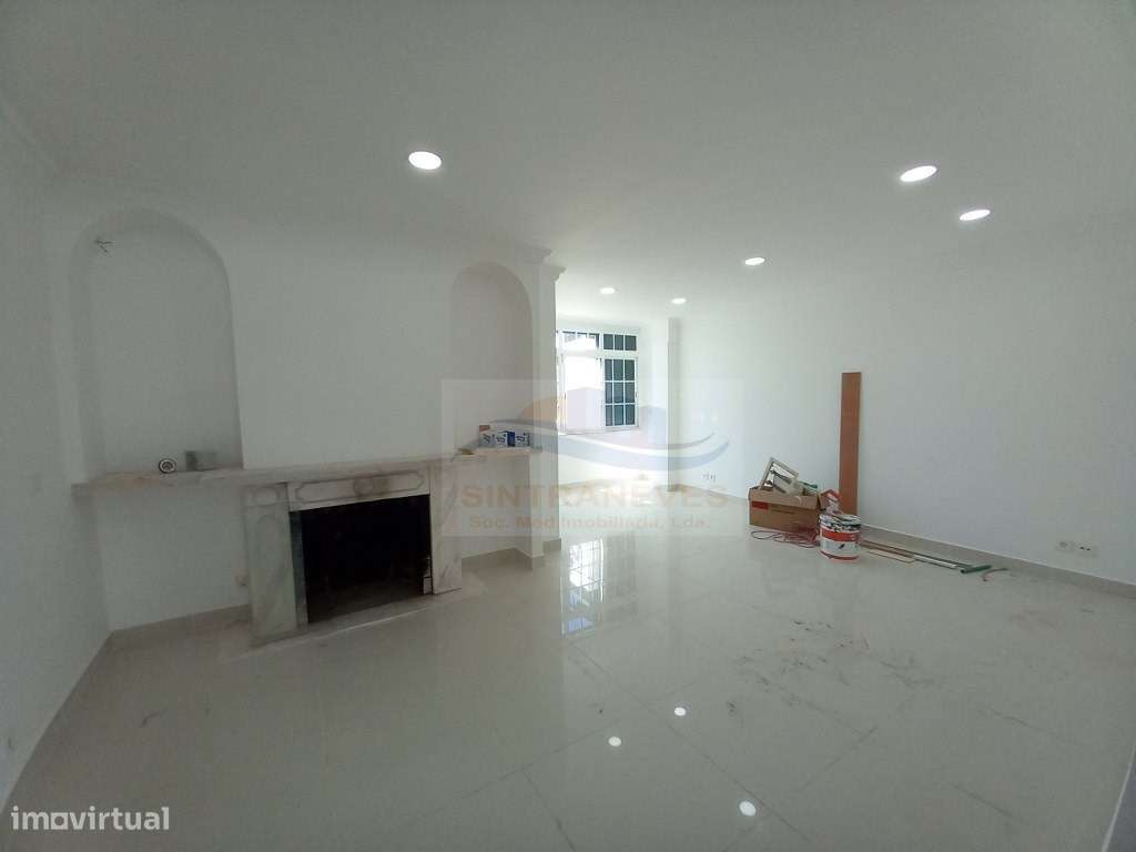 Moradia T3+T3 totalmente remodelada, com terraço, 4 casas de banho,...-5