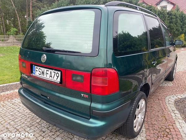 Volkswagen Sharan 1.9 TDI Comfortline - 4