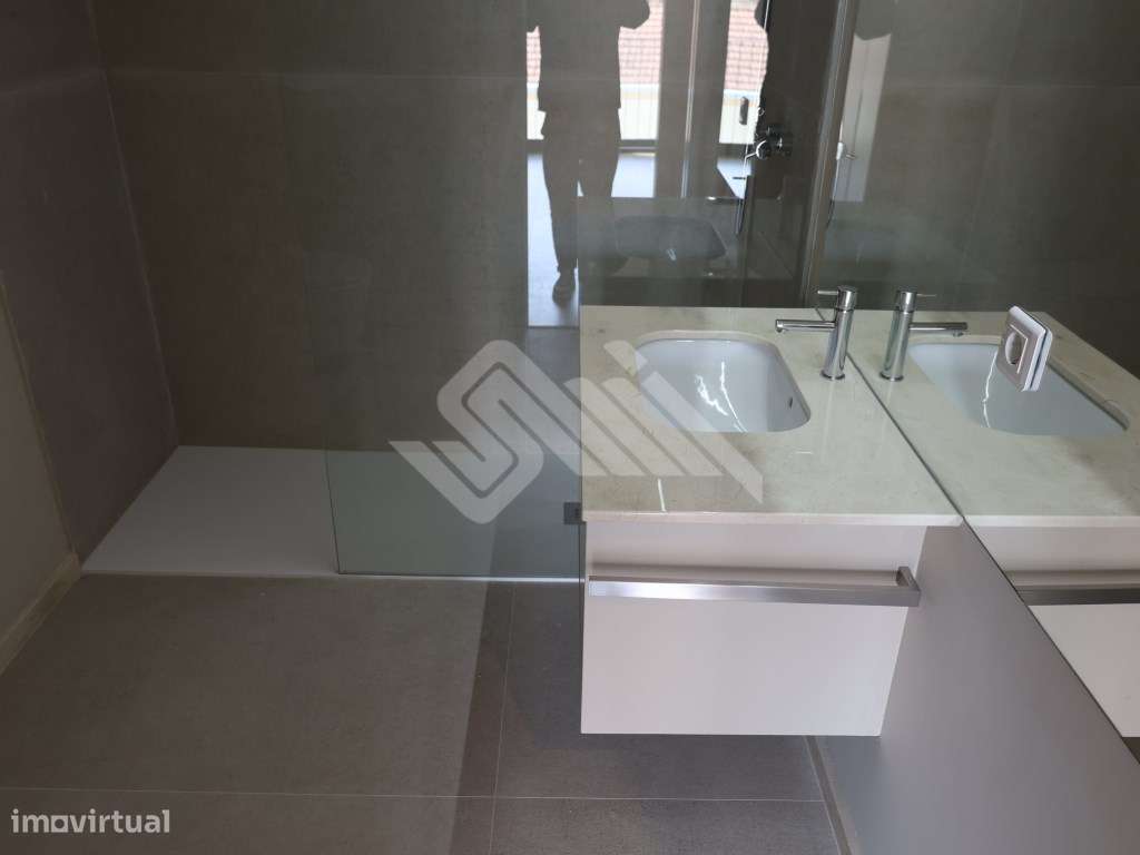 Apartamento T1 com Vista Panorâmica - Rotunda da Boavista / Casa da...-12