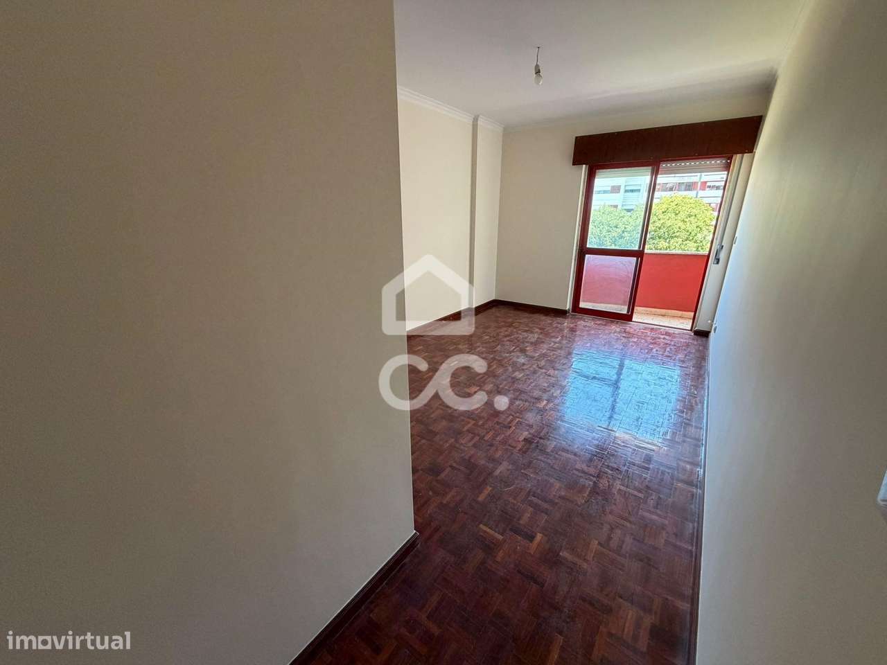 T2 espaçoso com Lareira, Varanda e Garagem - Algueirão-16