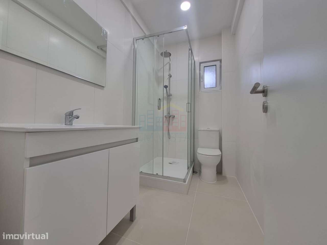 T2 Remodelado Central com elevador - Grande imagem: 3/21