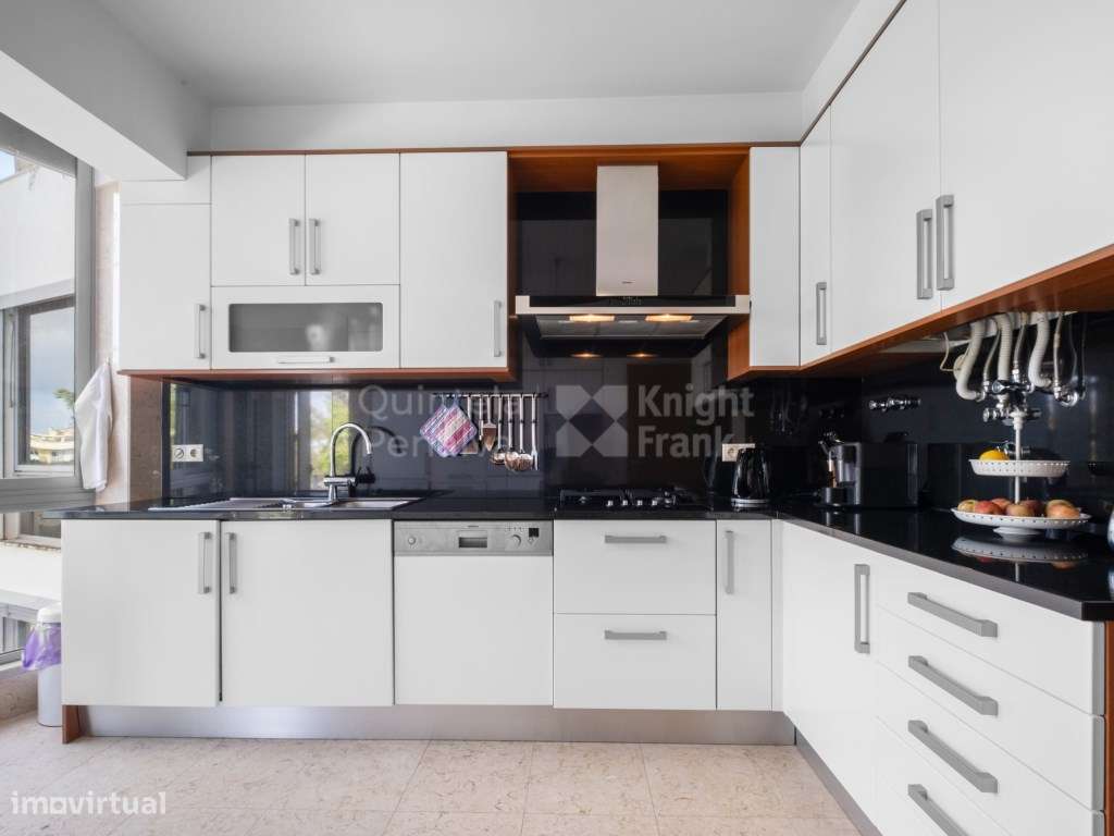 Apartamento T2 convertido em T1 na Costa da Guia, Cascais-12