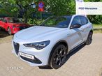 Alfa Romeo Stelvio - 1