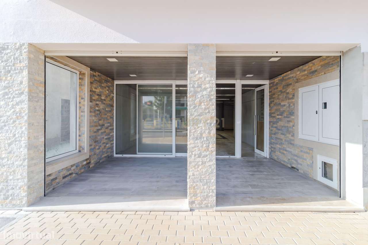 Excelente Loja para arrendamento no centro de Pataias - Grande imagem: 3/25