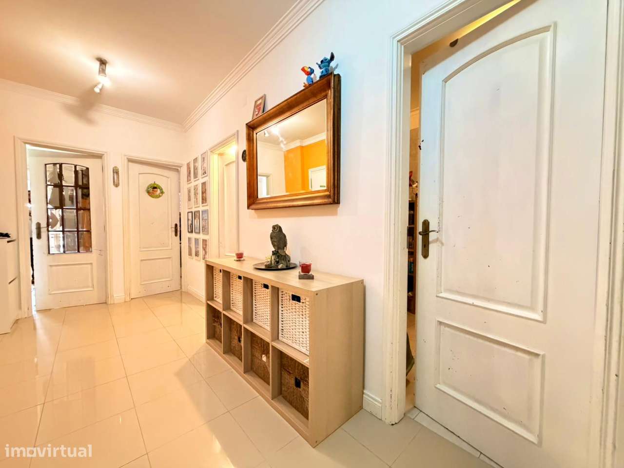 Apartamento T2 com arrecadação - zona Conquinha-17