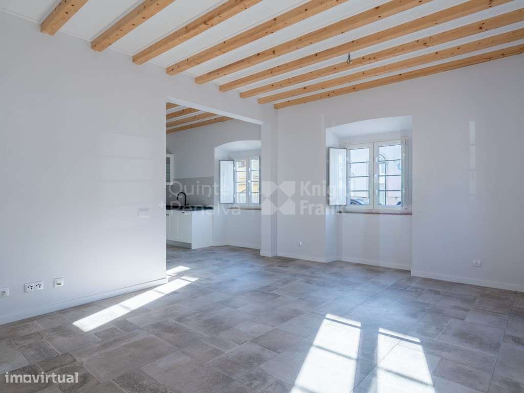 Moradia T3 renovada com varanda e terraço em Santiago do Cacém - Grande imagem: 3/27