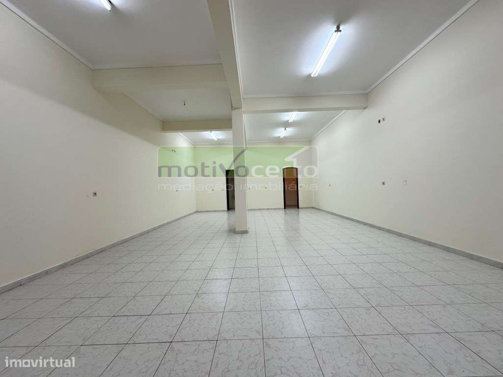 Loja com Saída de Fumos no Casal do Cotão. Excelente Oportunidade e... - Grande imagem: 4/9