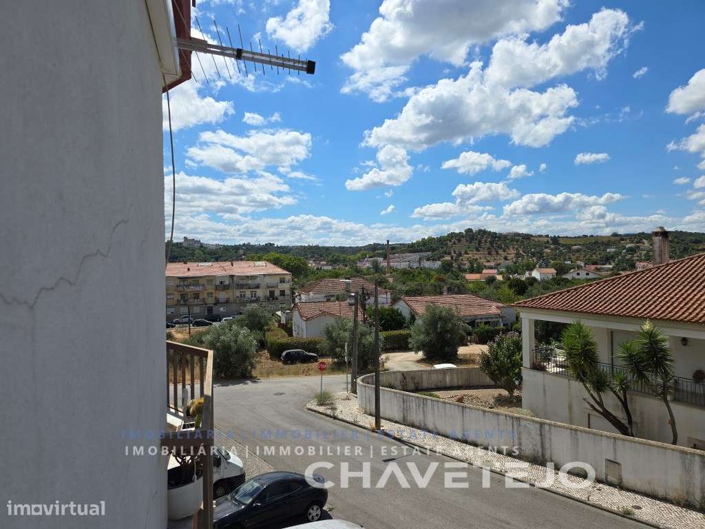 Apartamento T2 com garagem dupla e vista para o Castelo de Tomar-9