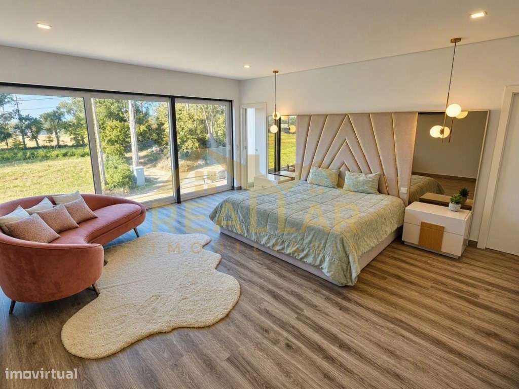 Moradia T3 Exclusiva com Piscina e Terreno de 2.230 m2| Rio Mau, Vi...-14