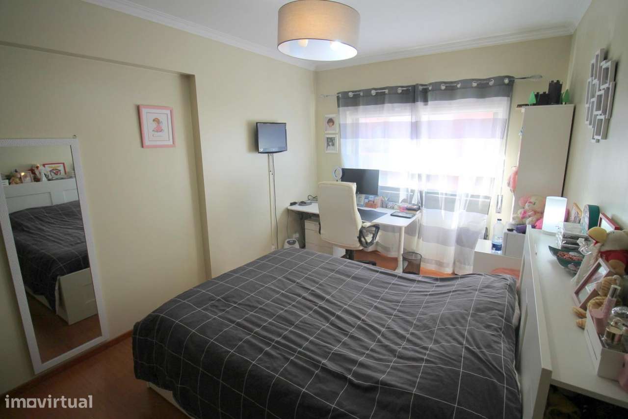 Apartamento T3 Vale Flores Mem Martins-23