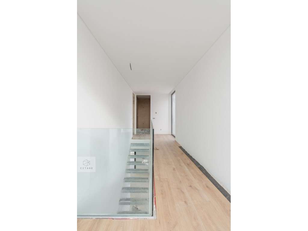 Moradia T4 com piscina no Magoito Sintra-8