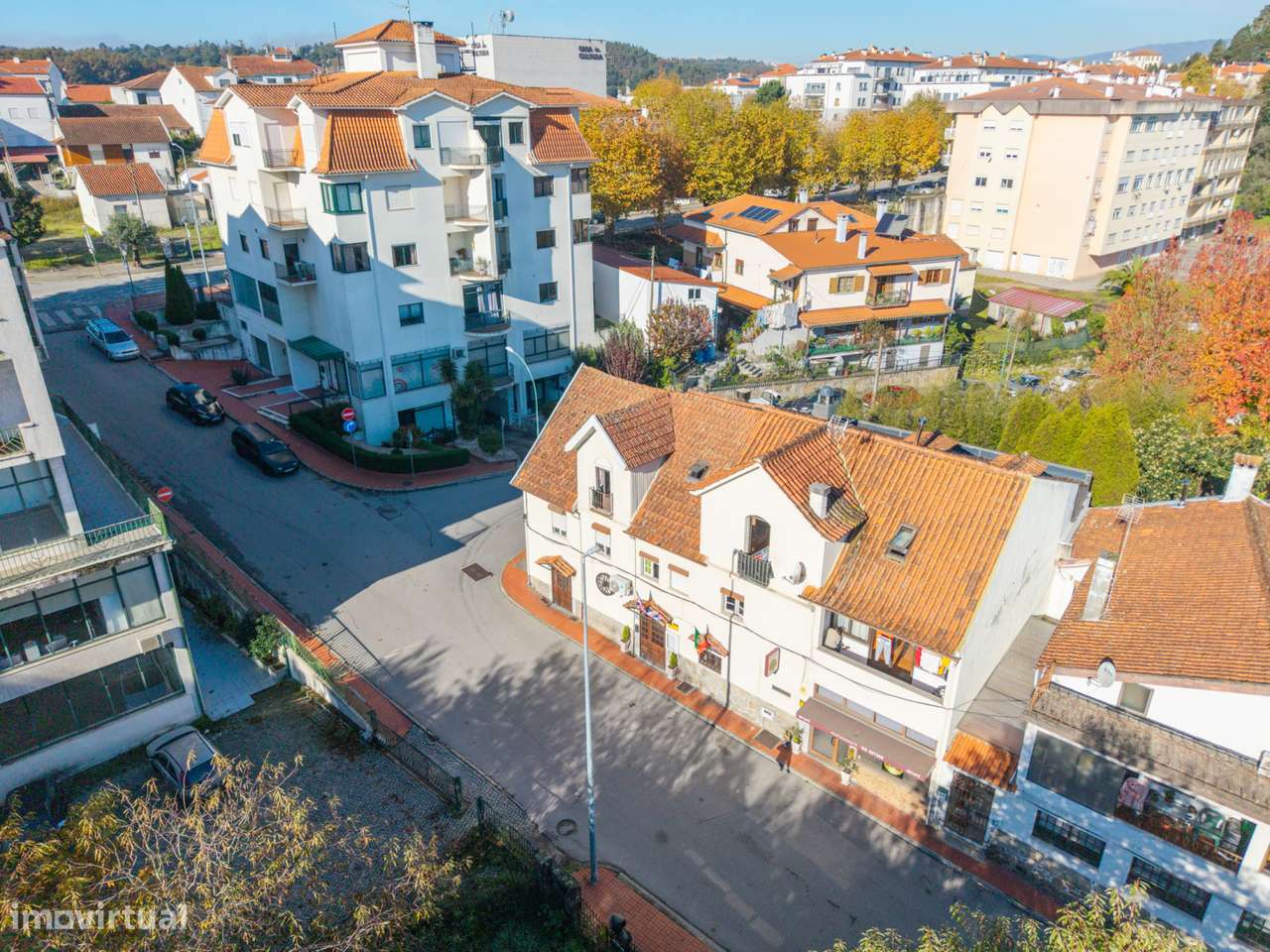 Prédio com Espaço de Restauração e 5 Apartamentos – Santa Comba Dão-18