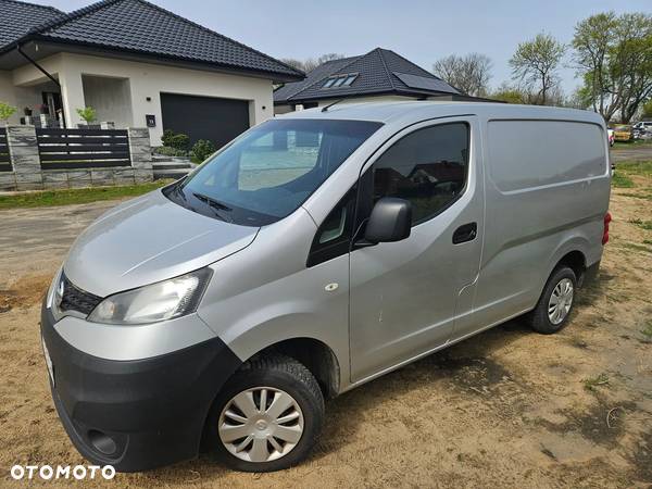 Nissan nv 200 - 17