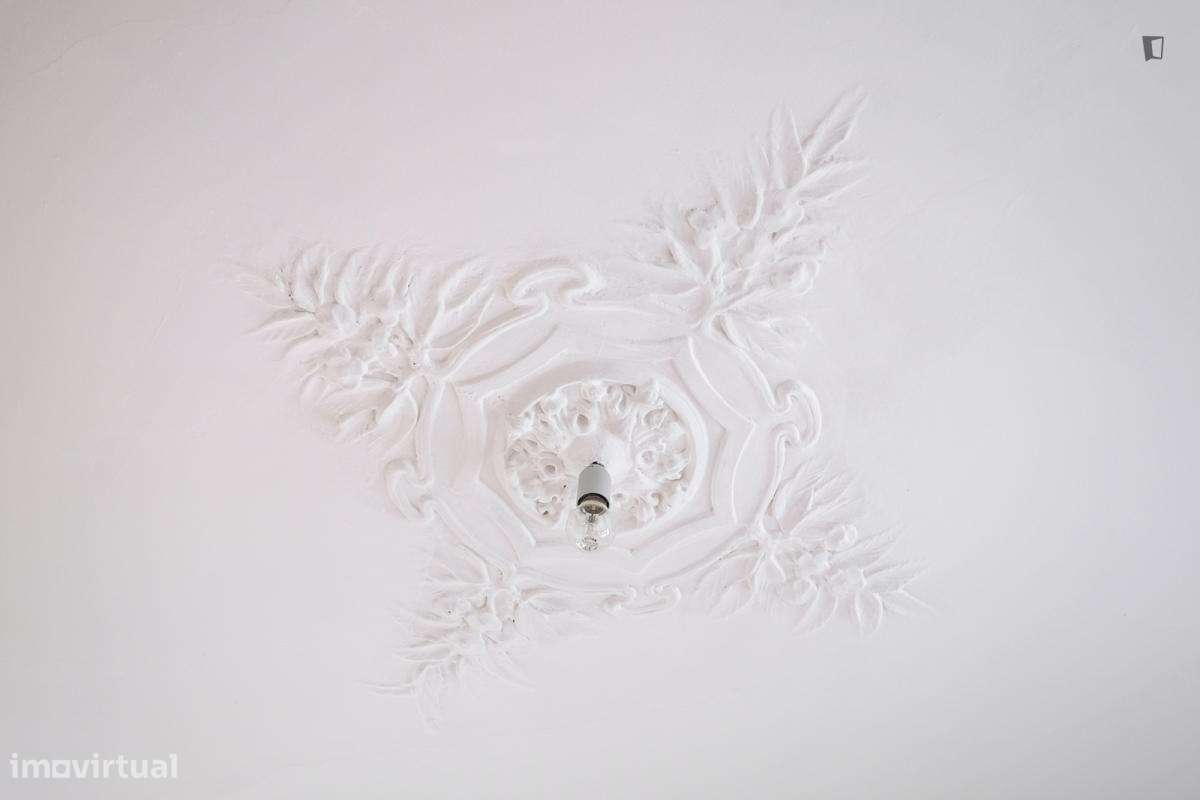 Quarto - localizado em Baixa Coimbra - Grande imagem: 3/10