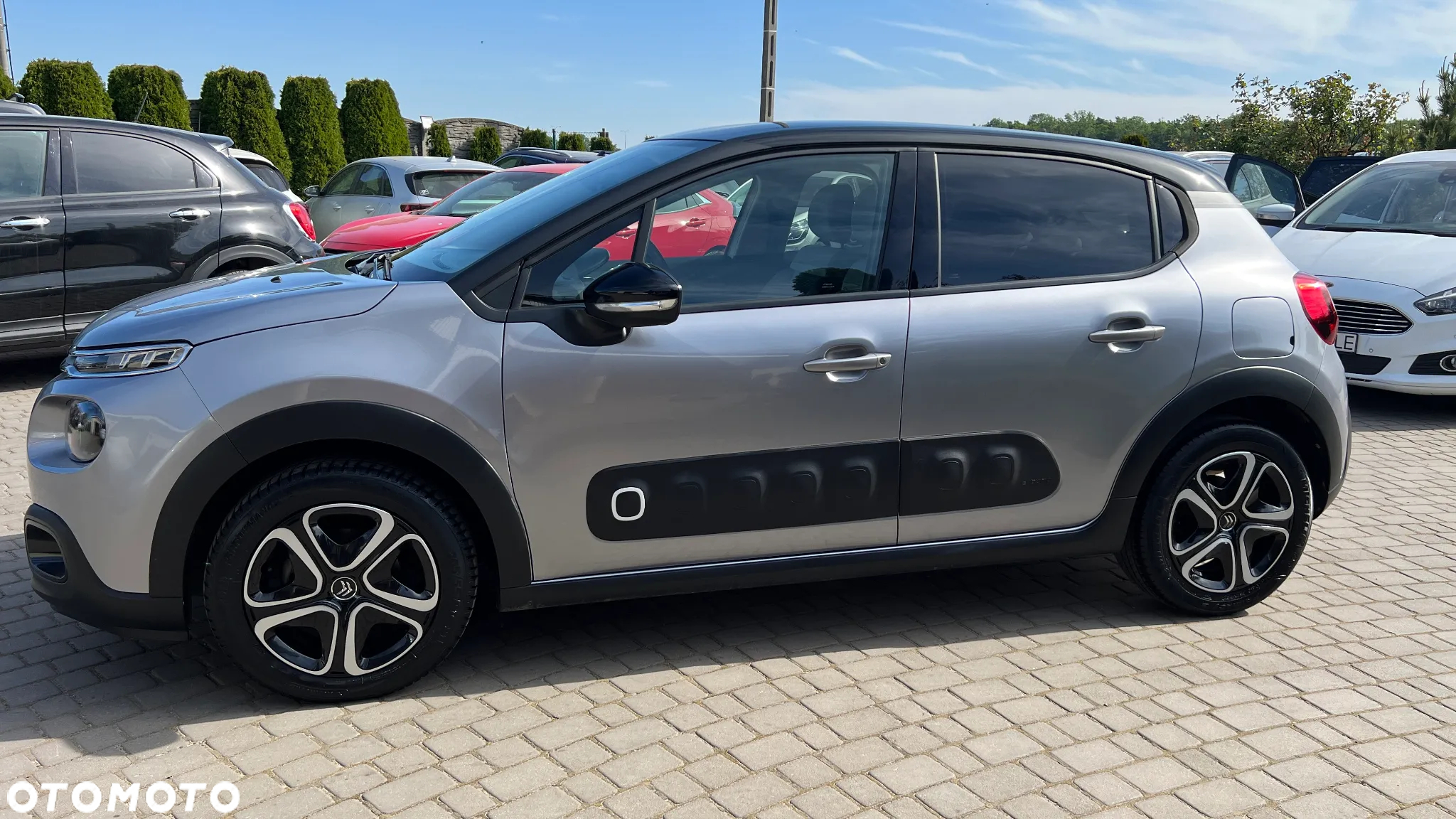 Citroën C3 1.2 PureTech Shine EAT6 - 12