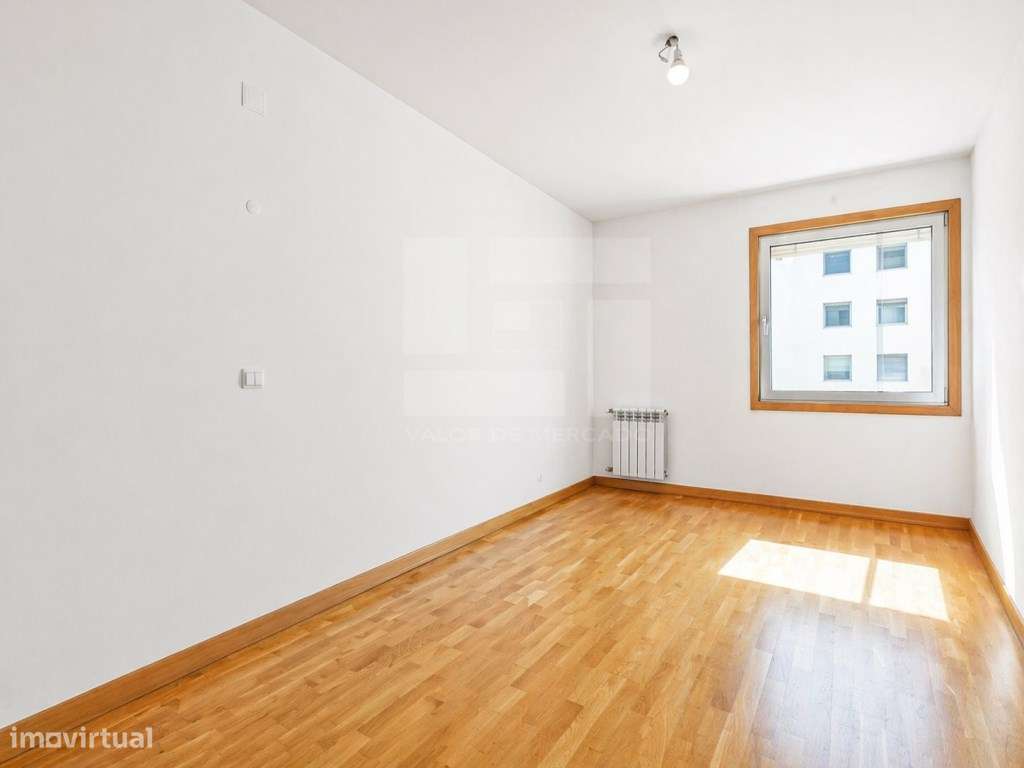 Apartamento T4, situado no prestigiado Parque das Nações, em Lisboa-10