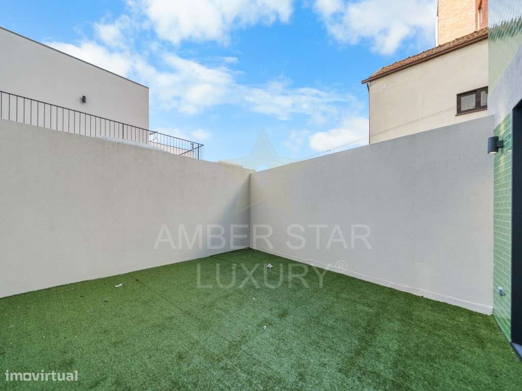 Moradia T4 com Jardim a 10 minutos da Praia-25