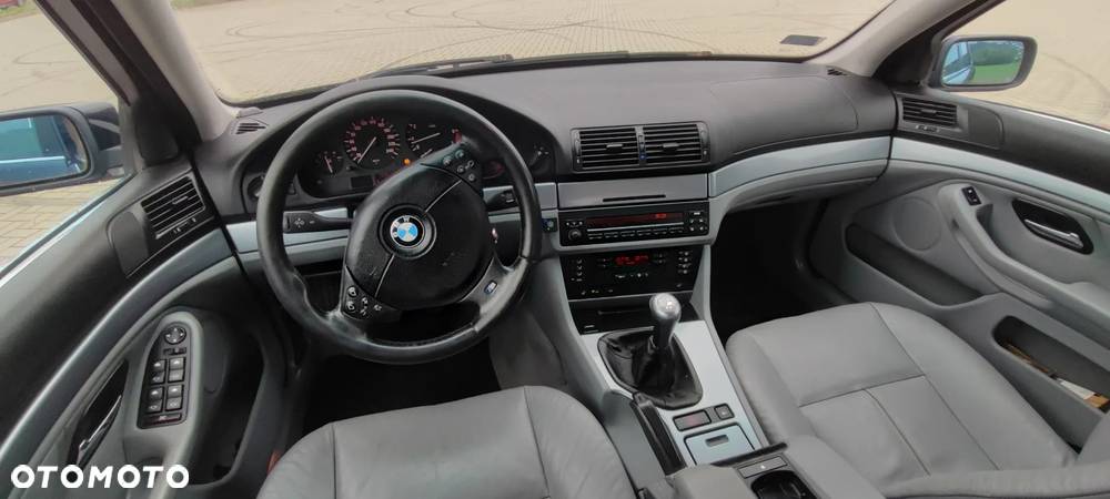 BMW Seria 5 525i - 17