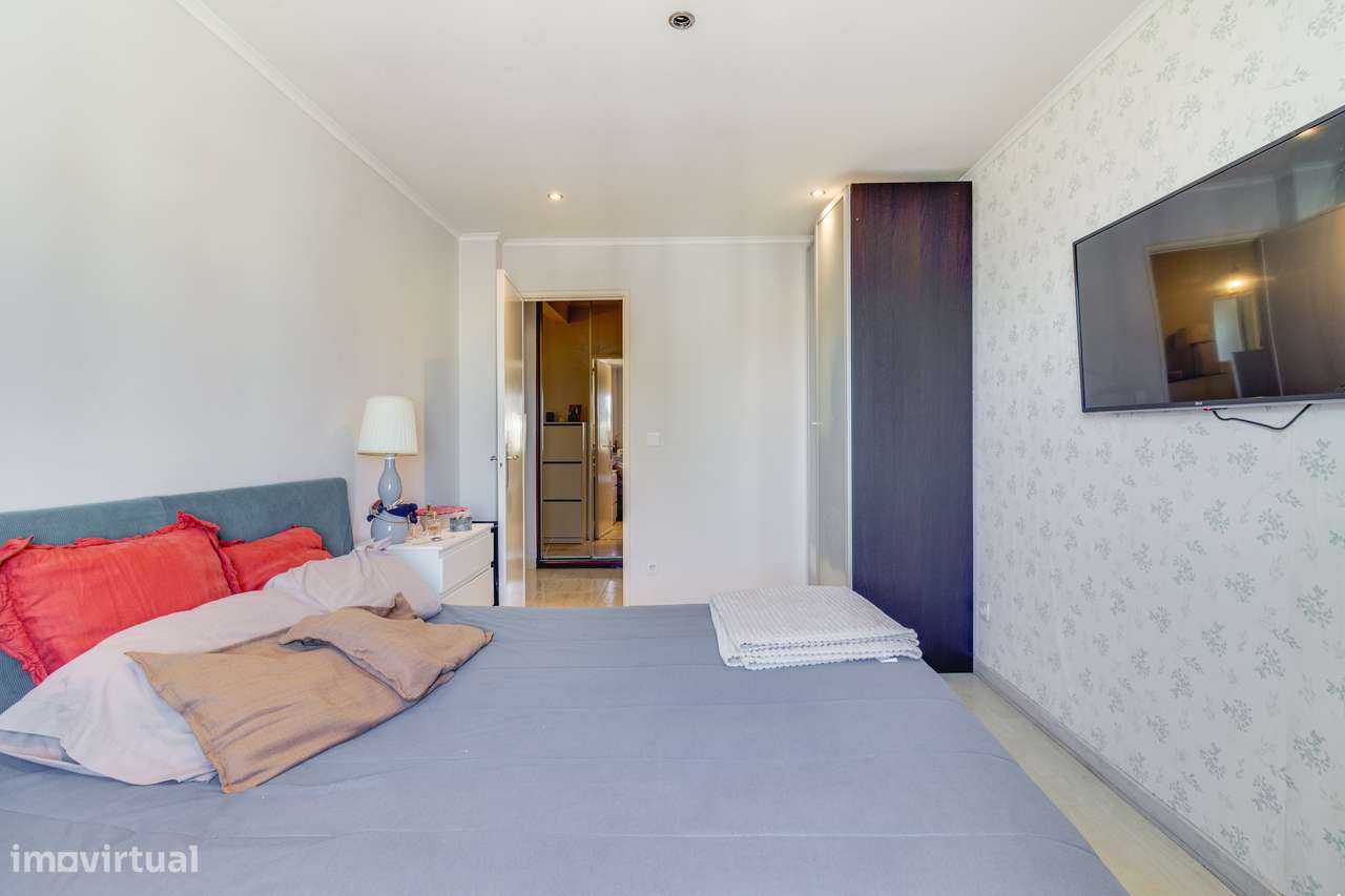 APARTAMENTO T3 | 2 WC'S | ELEVADOR | ARRECADAÇÃO | FALAGUEIRA-12