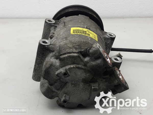 Compressor de ar condicionado Usado FORD FOCUS II 1.6 TDCi | 01.05 - 09.12 REF.... - 4