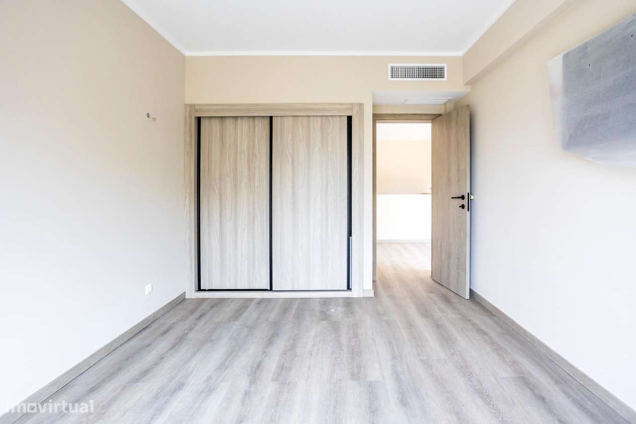 Moradia de Luxo em Condomínio Exclusivo com Piscinas no Carvoeiro-27